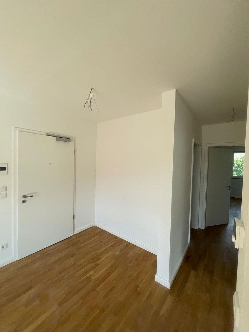 Prenájom bytu 3-izbový 75 m², Berlin, Berlín Prenájom bytu 3-izbový 75 m², Berlin, Berlín