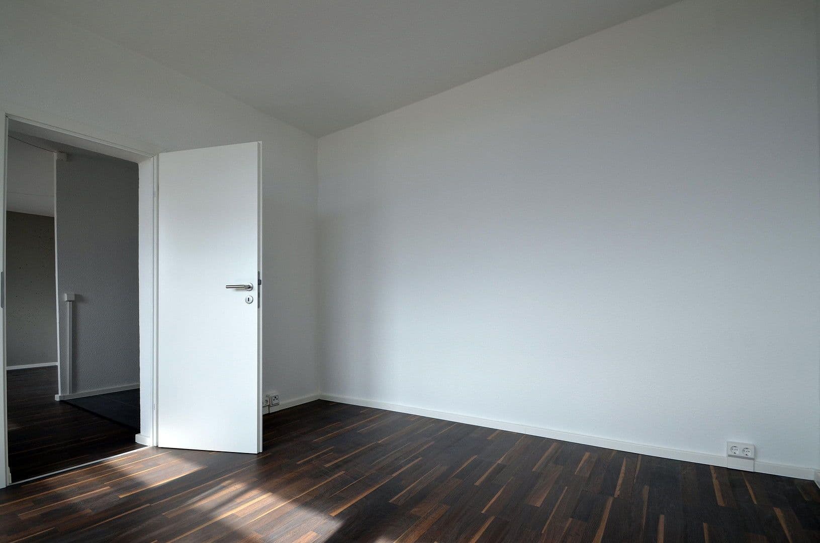 Prenájom bytu 3-izbový 57 m², Rigaer Strasse 1, Halle (Saale), Sasko-Anhaltsko Prenájom bytu 3-izbový 57 m², Rigaer Strasse 1, Halle (Saale), Sasko-Anhaltsko