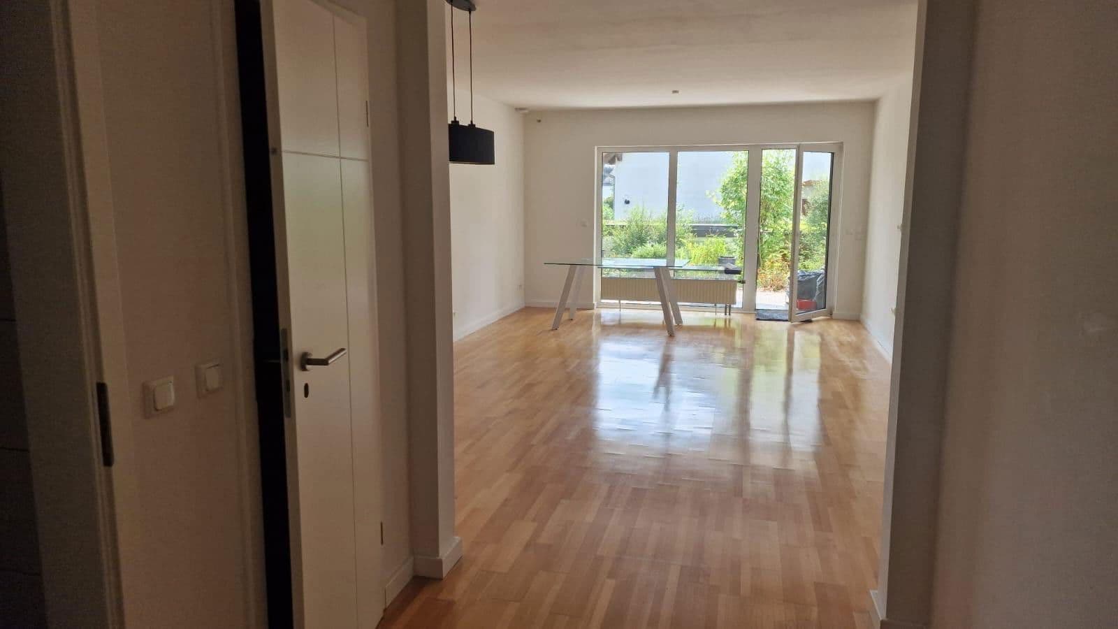 Predaj bytu 3-izbový 90 m², Bruchköbel, Hesensko Predaj bytu 3-izbový 90 m², Bruchköbel, Hesensko