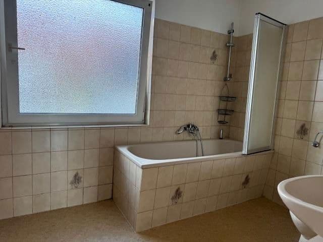 Prenájom bytu 3-izbový 111 m², Bahnhofstraße 13, Seesen, Dolné Sasko Prenájom bytu 3-izbový 111 m², Bahnhofstraße 13, Seesen, Dolné Sasko