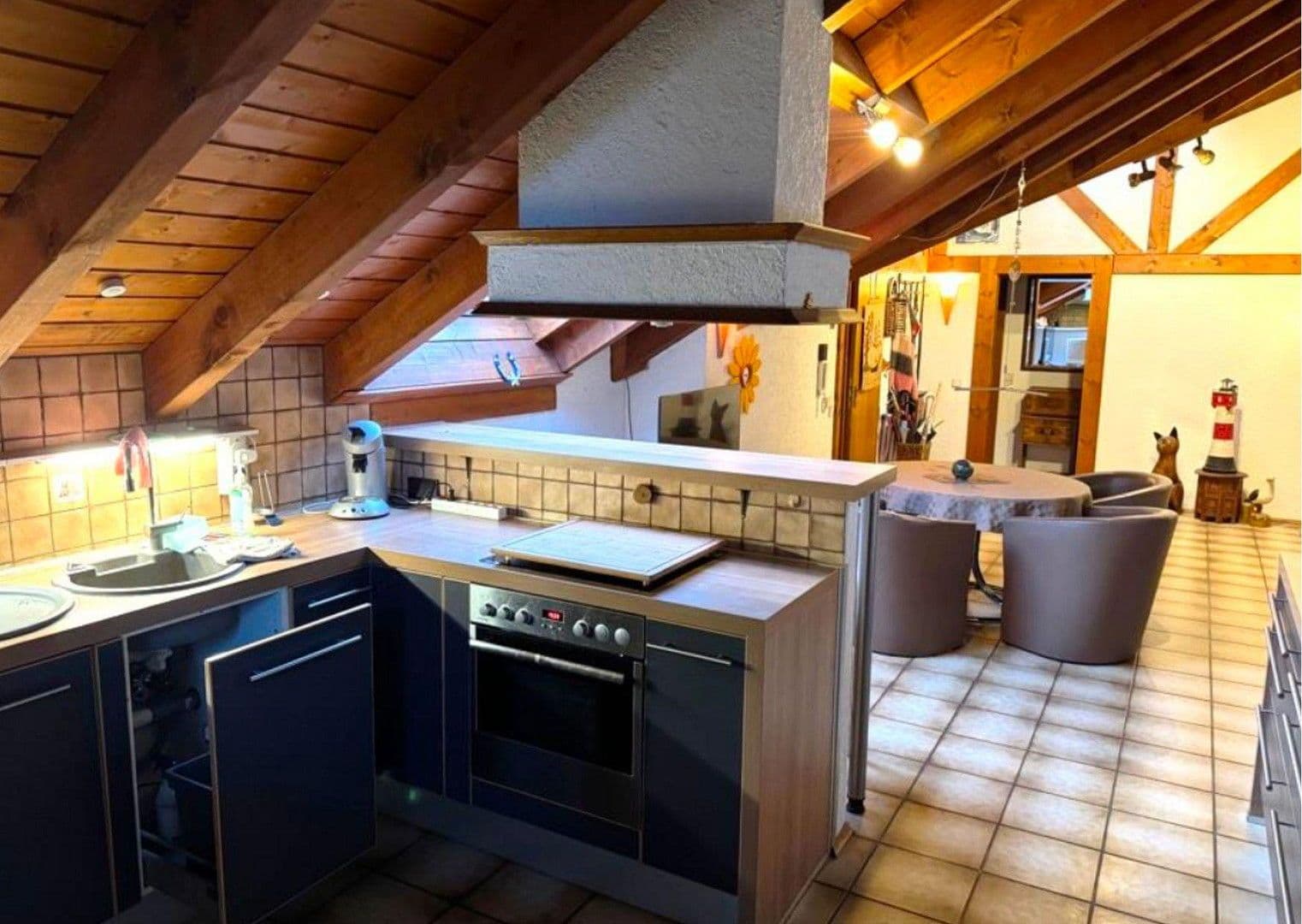 Predaj domu 220 m², pozemek 1.112 m², Wiesloch, Bádensko-Wurttembersko Predaj domu 220 m², pozemek 1.112 m², Wiesloch, Bádensko-Wurttembersko