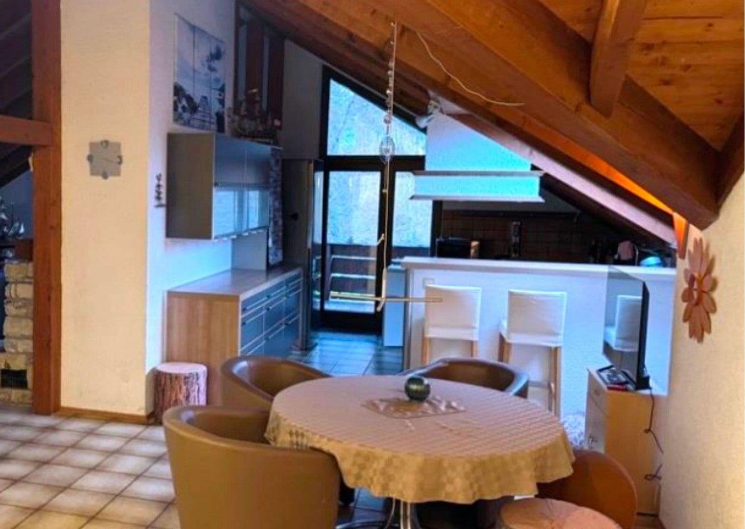 Predaj domu 220 m², pozemek 1.112 m², Wiesloch, Bádensko-Wurttembersko Predaj domu 220 m², pozemek 1.112 m², Wiesloch, Bádensko-Wurttembersko