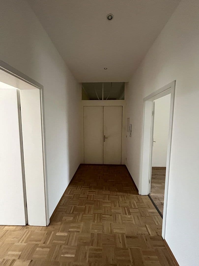 Prenájom bytu 2-izbový 60 m², Schneeberger Straße 4, Chemnitz, Sasko Prenájom bytu 2-izbový 60 m², Schneeberger Straße 4, Chemnitz, Sasko