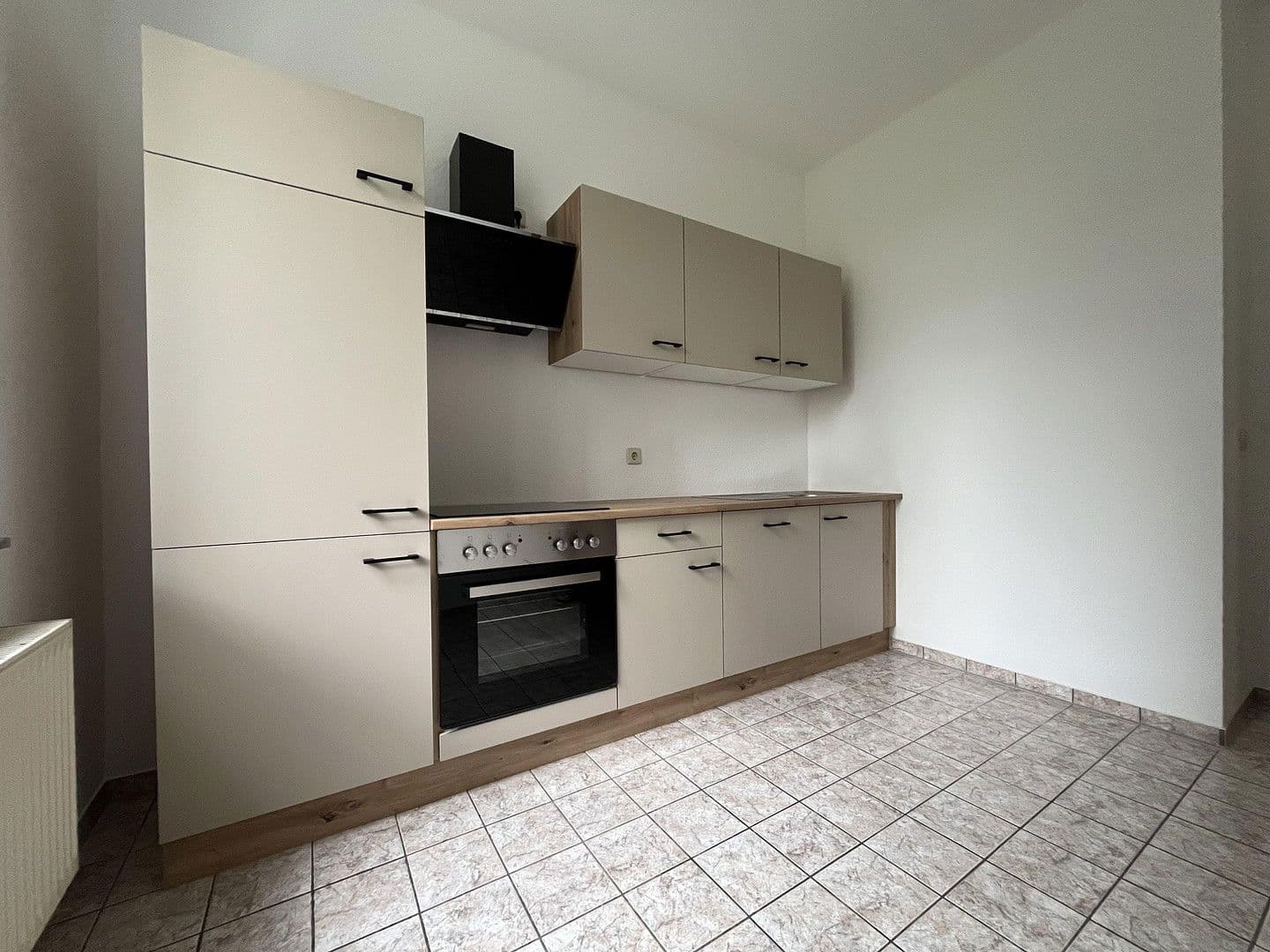 Prenájom bytu 2-izbový 60 m², Schneeberger Straße 4, Chemnitz, Sasko Prenájom bytu 2-izbový 60 m², Schneeberger Straße 4, Chemnitz, Sasko