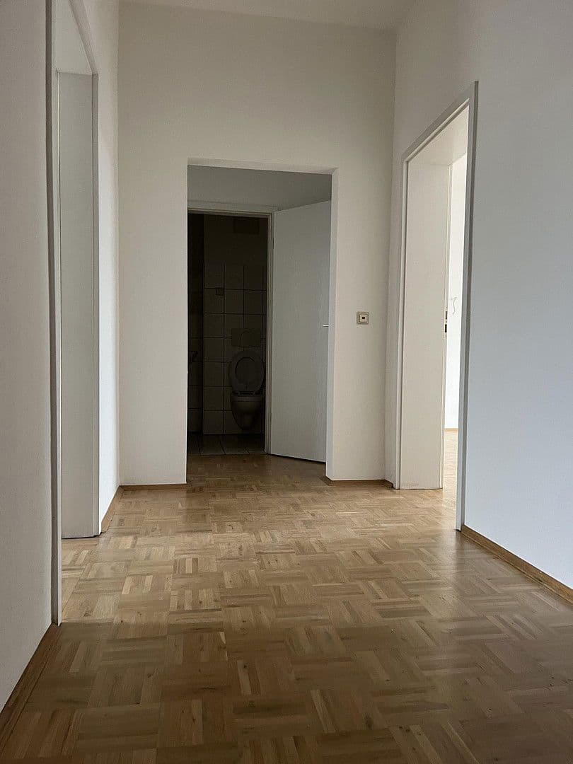 Prenájom bytu 2-izbový 60 m², Schneeberger Straße 4, Chemnitz, Sasko Prenájom bytu 2-izbový 60 m², Schneeberger Straße 4, Chemnitz, Sasko