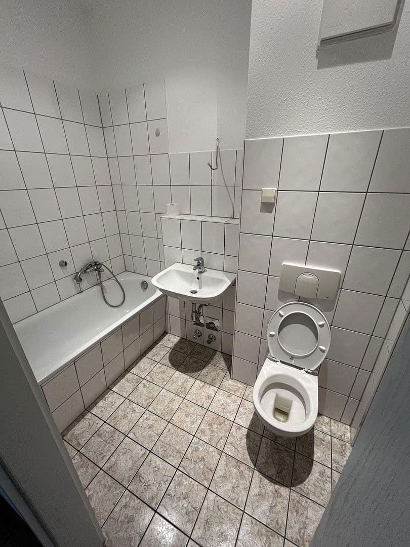 Prenájom bytu 2-izbový 60 m², Schneeberger Straße 4, Chemnitz, Sasko Prenájom bytu 2-izbový 60 m², Schneeberger Straße 4, Chemnitz, Sasko