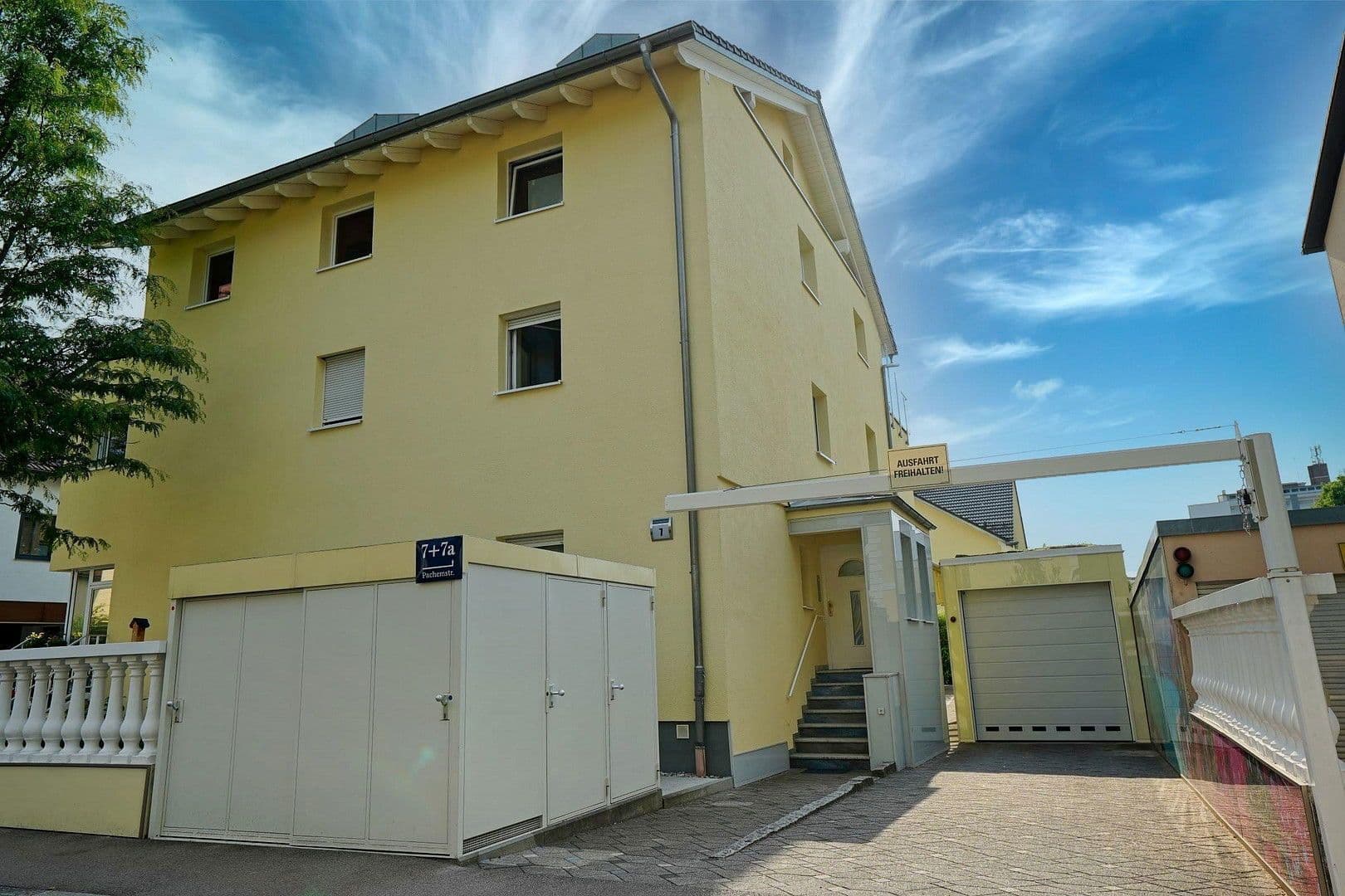 Prenájom bytu 4-izbový 147 m², München, Bavorsko Prenájom bytu 4-izbový 147 m², München, Bavorsko