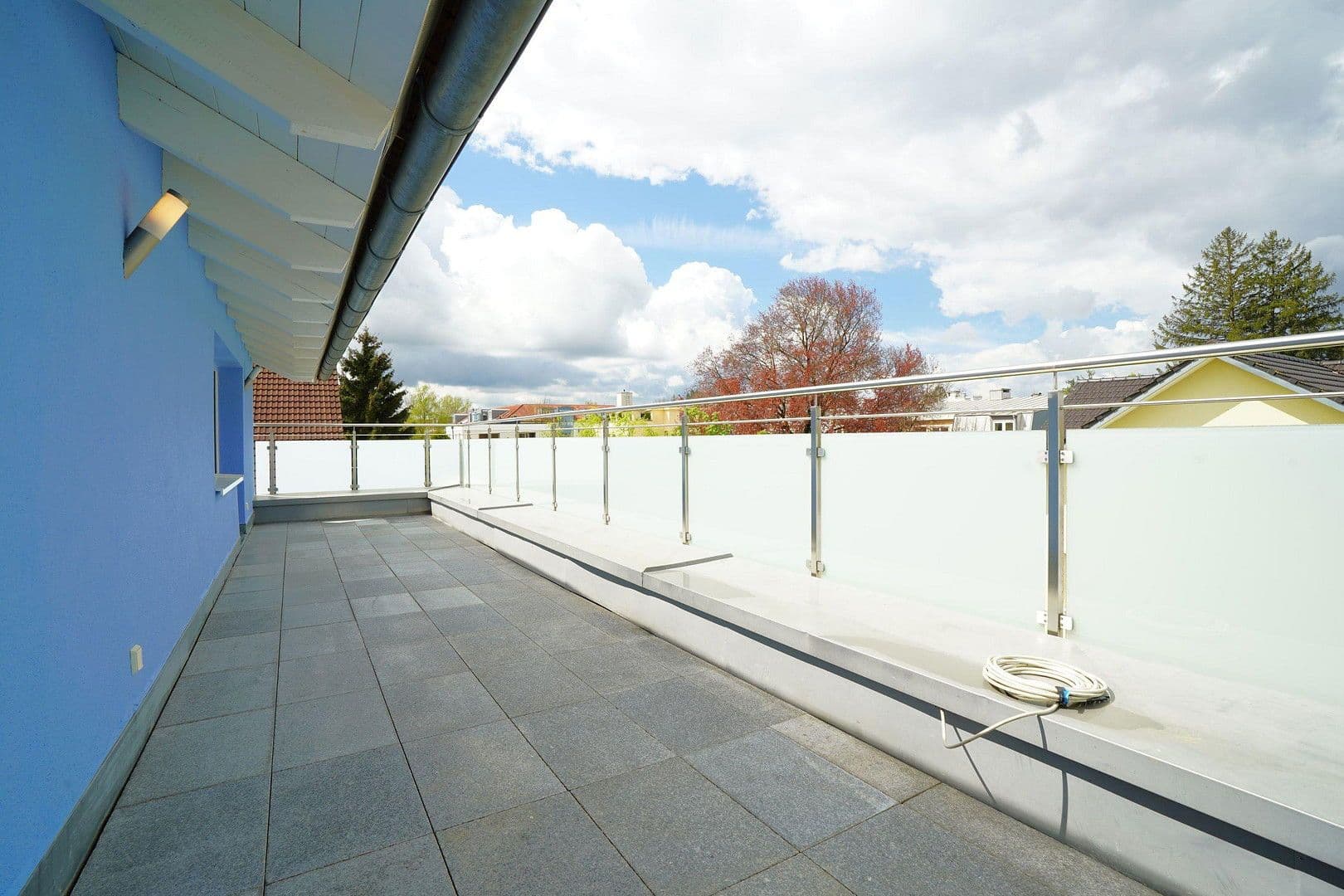 Prenájom bytu 4-izbový 147 m², München, Bavorsko Prenájom bytu 4-izbový 147 m², München, Bavorsko