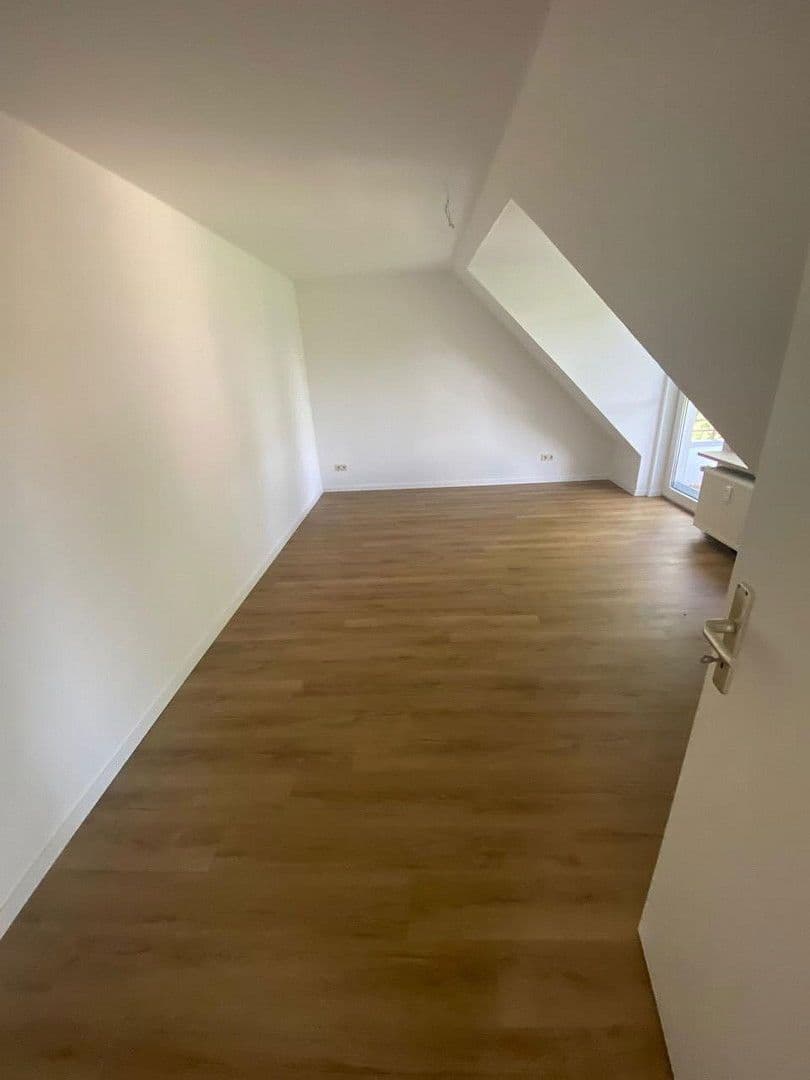 Prenájom bytu 3-izbový 78 m², Elmshorn, Šlezvicko-Holštajnsko Prenájom bytu 3-izbový 78 m², Elmshorn, Šlezvicko-Holštajnsko
