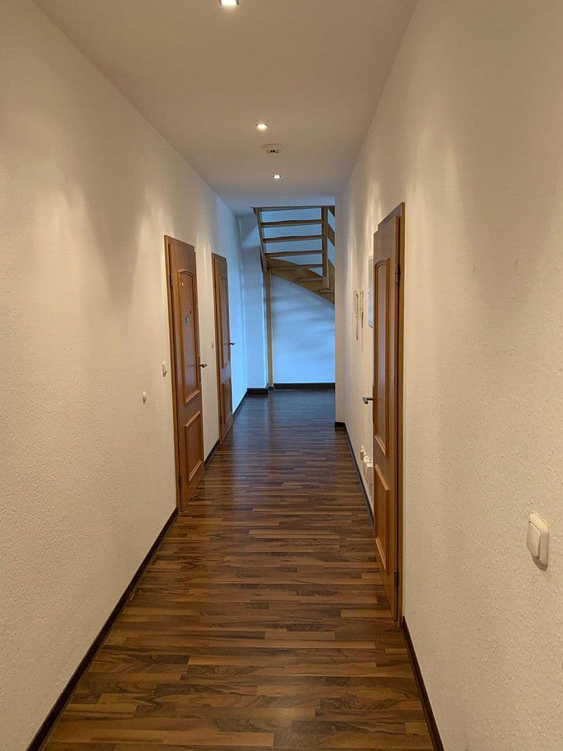 Prenájom bytu 3-izbový 110 m², Casparistraße 4, Chemnitz, Sasko Prenájom bytu 3-izbový 110 m², Casparistraße 4, Chemnitz, Sasko