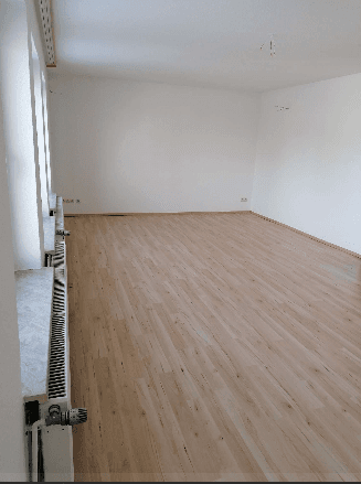 Prenájom bytu 3-izbový 109 m², Gröditz, Sasko Prenájom bytu 3-izbový 109 m², Gröditz, Sasko