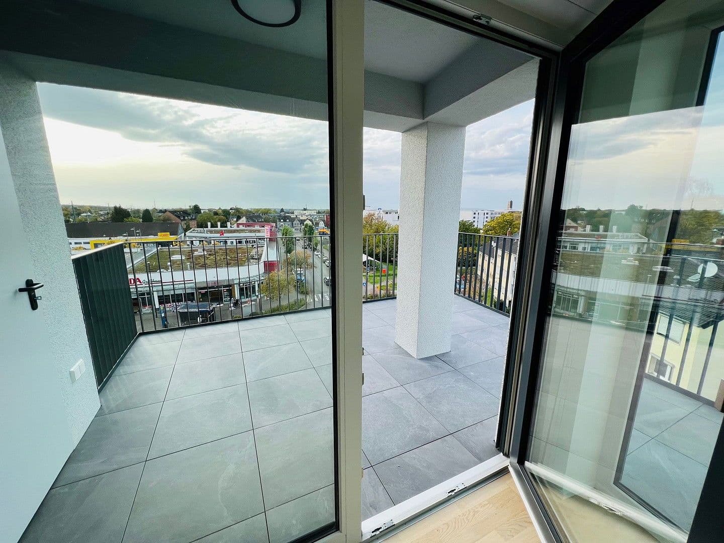 Prenájom bytu 2-izbový 80 m², Thaliastraße 35, Kerpen, Severné Porýnie - Westfálsko Prenájom bytu 2-izbový 80 m², Thaliastraße 35, Kerpen, Severné Porýnie - Westfálsko