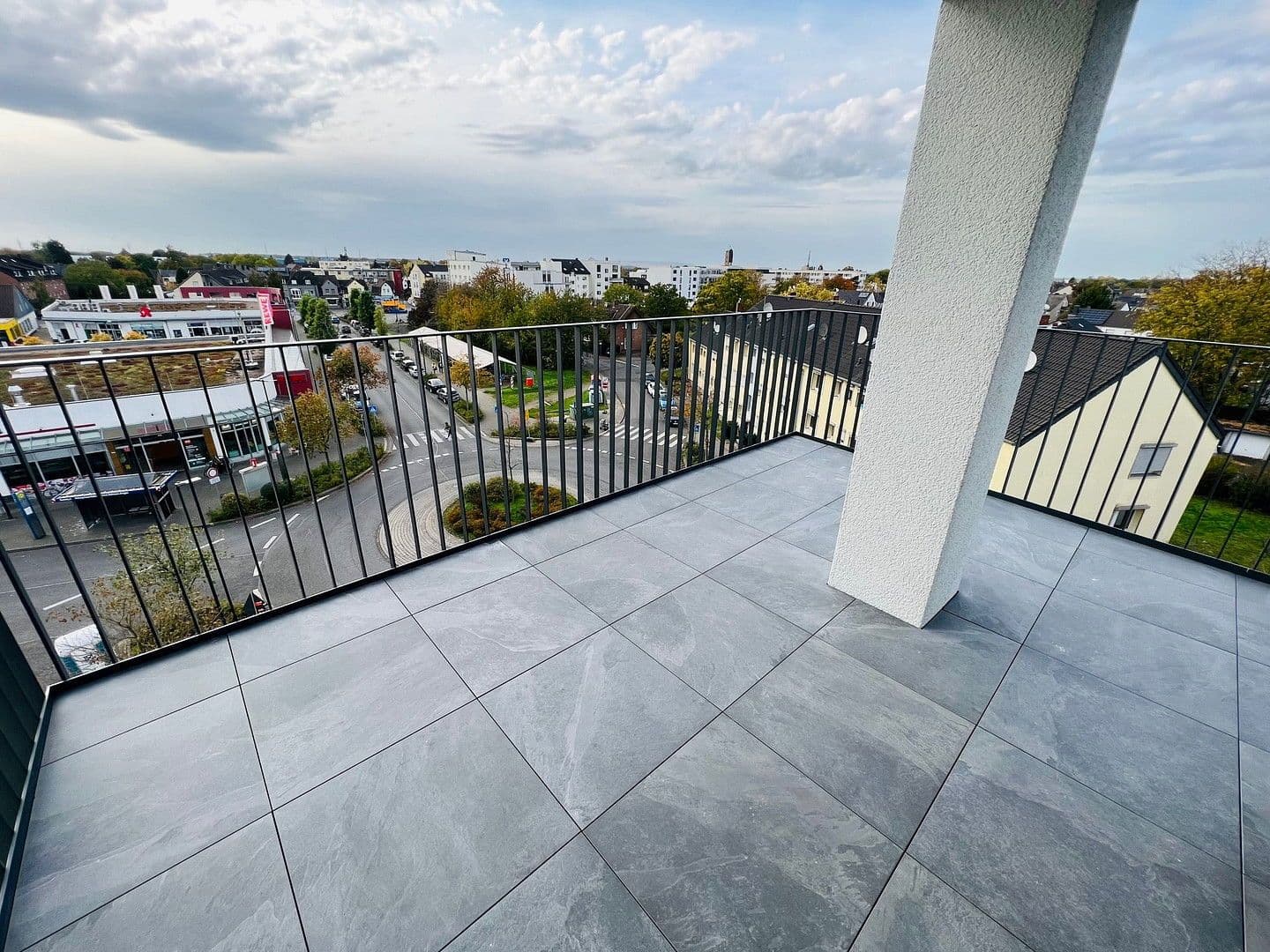 Prenájom bytu 2-izbový 80 m², Thaliastraße 35, Kerpen, Severné Porýnie - Westfálsko Prenájom bytu 2-izbový 80 m², Thaliastraße 35, Kerpen, Severné Porýnie - Westfálsko