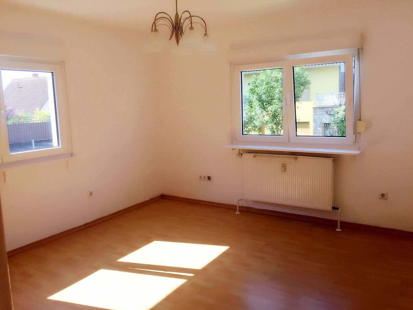 Prenájom bytu 1-izbový 40 m², Im Kirchenwäldchen 13, Frankfurt am Main - Kalbach - Riedberg, Hesensko Prenájom bytu 1-izbový 40 m², Im Kirchenwäldchen 13, Frankfurt am Main - Kalbach - Riedberg, Hesensko