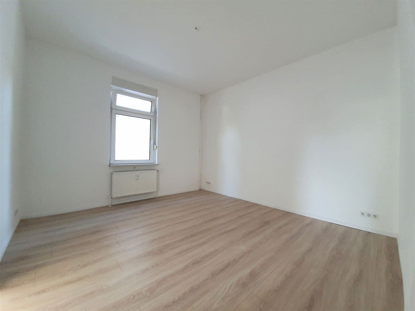 Prenájom bytu 2-izbový 58 m², Lindenstraße 32, Velten, Brandenbursko Prenájom bytu 2-izbový 58 m², Lindenstraße 32, Velten, Brandenbursko