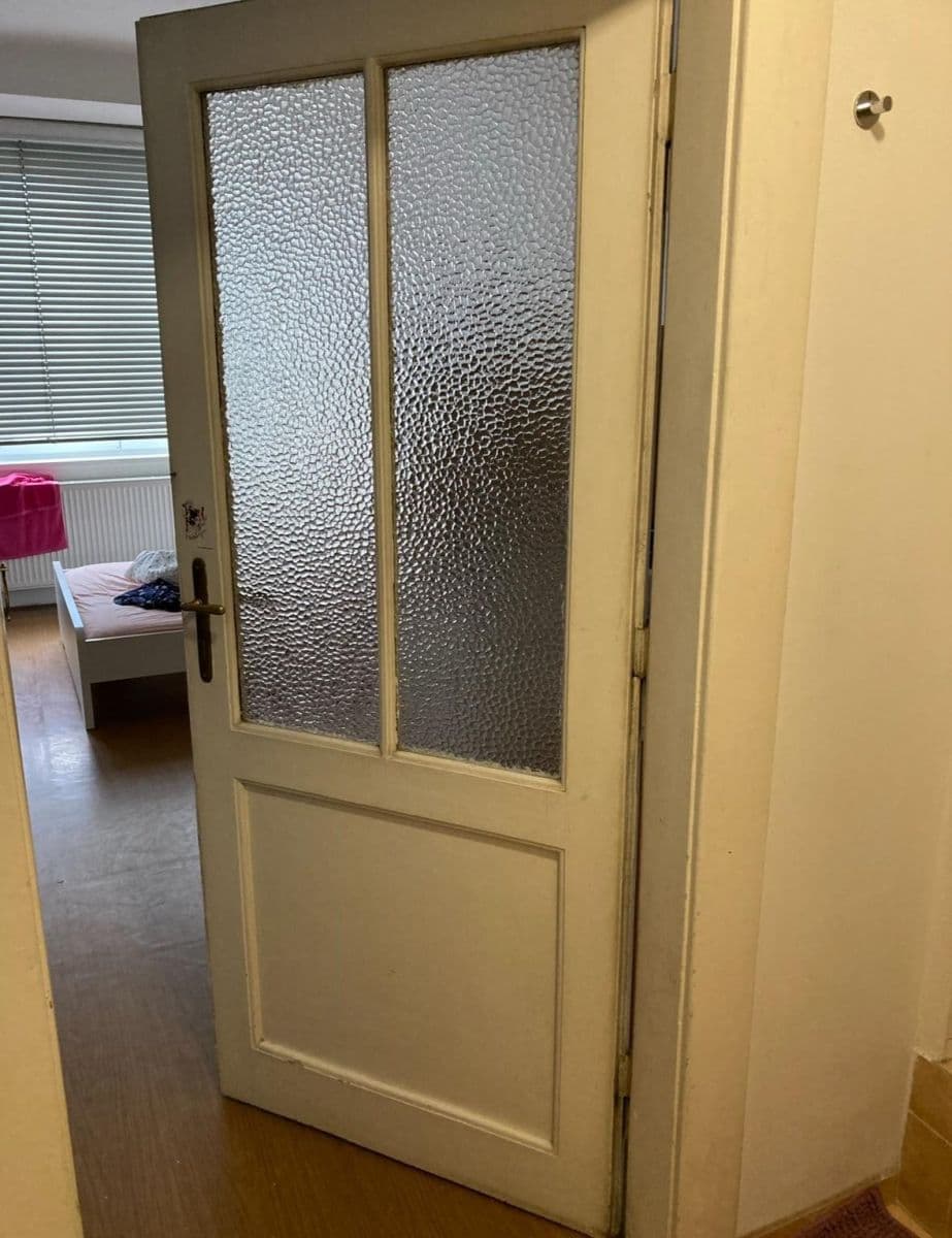 Prenájom bytu 1-izbový 30 m², Na Jezerce, Praha, Praha Prenájom bytu 1-izbový 30 m², Na Jezerce, Praha, Praha