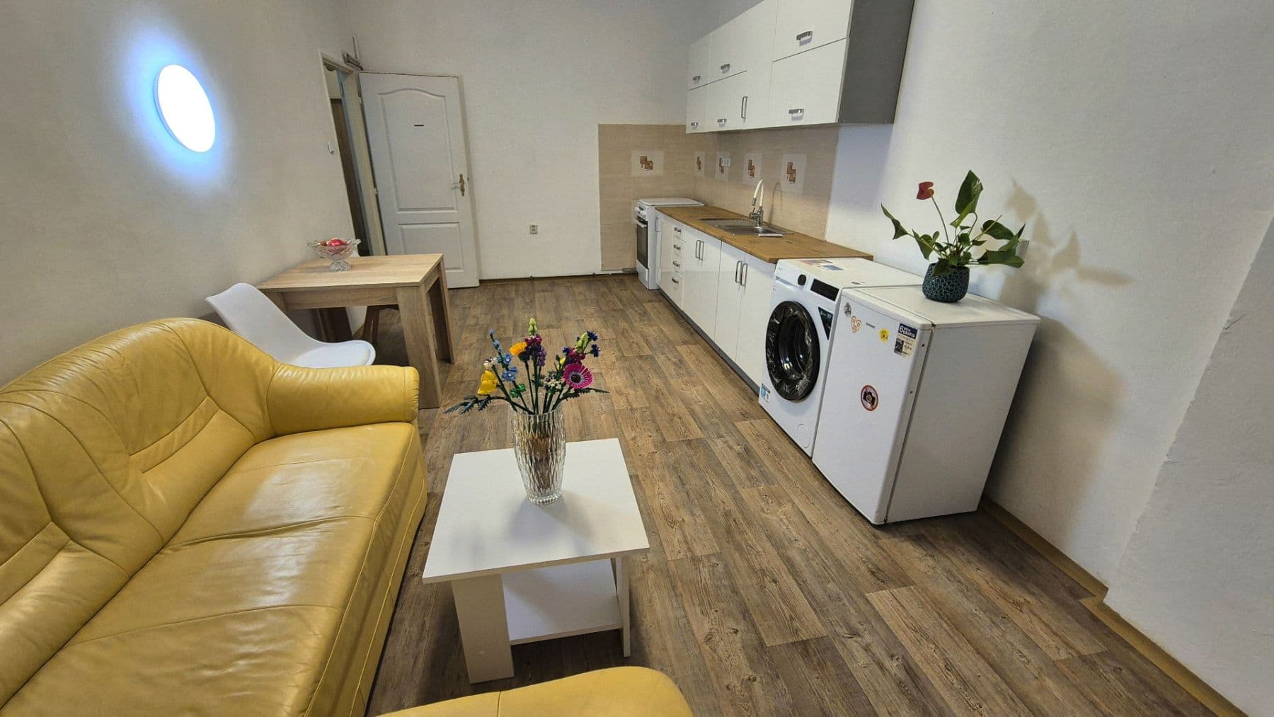 Prenájom bytu 2-izbový 55 m², Bolzanova, Praha, Praha Prenájom bytu 2-izbový 55 m², Bolzanova, Praha, Praha