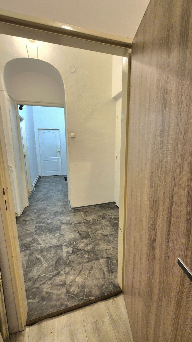 Prenájom bytu 2-izbový 55 m², Bolzanova, Praha, Praha Prenájom bytu 2-izbový 55 m², Bolzanova, Praha, Praha