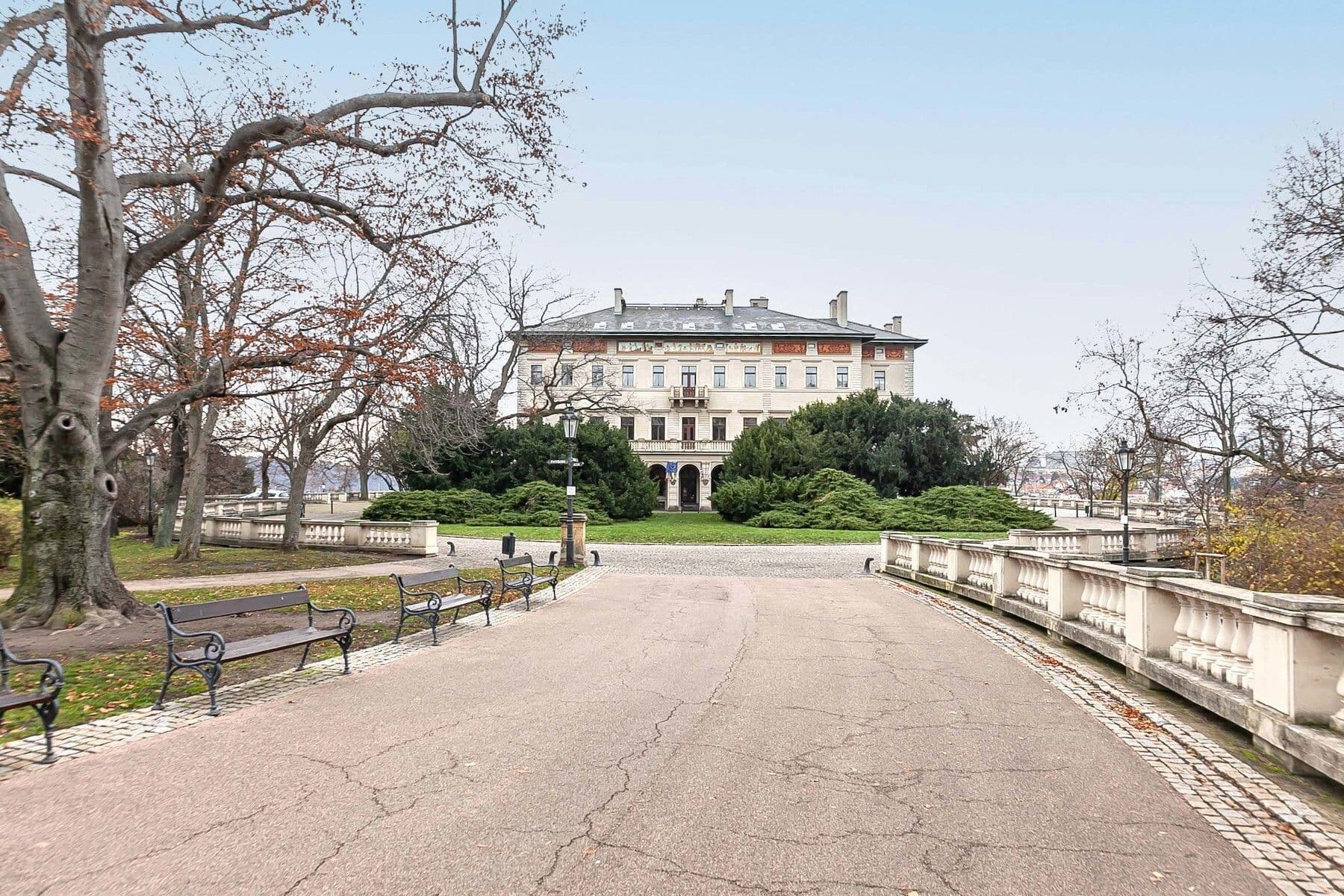 Predaj bytu 4-izbový 115 m², Varšavská, Praha, Praha Predaj bytu 4-izbový 115 m², Varšavská, Praha, Praha