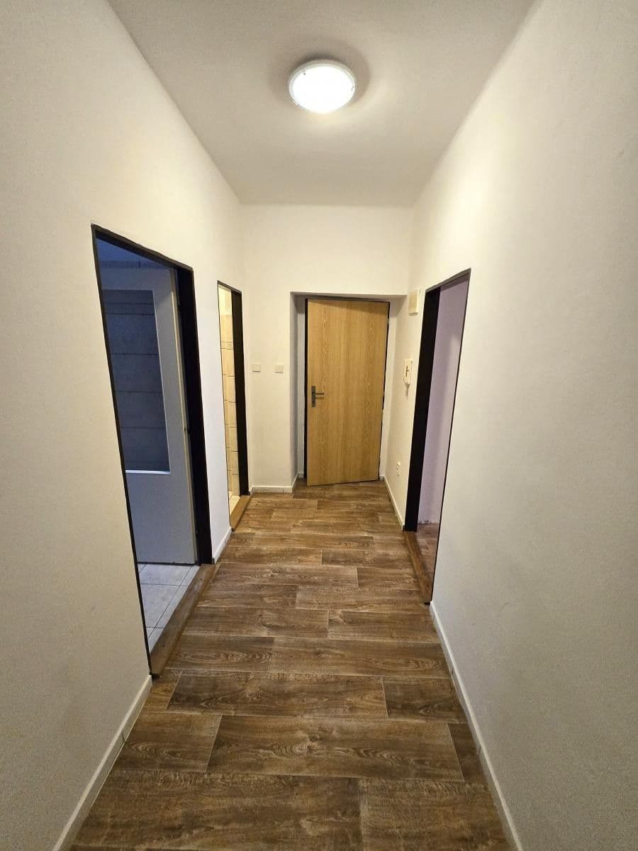 Prenájom bytu 2-izbový 55 m², Havlíčkovo náměstí, Lom, Ústecký kraj Prenájom bytu 2-izbový 55 m², Havlíčkovo náměstí, Lom, Ústecký kraj