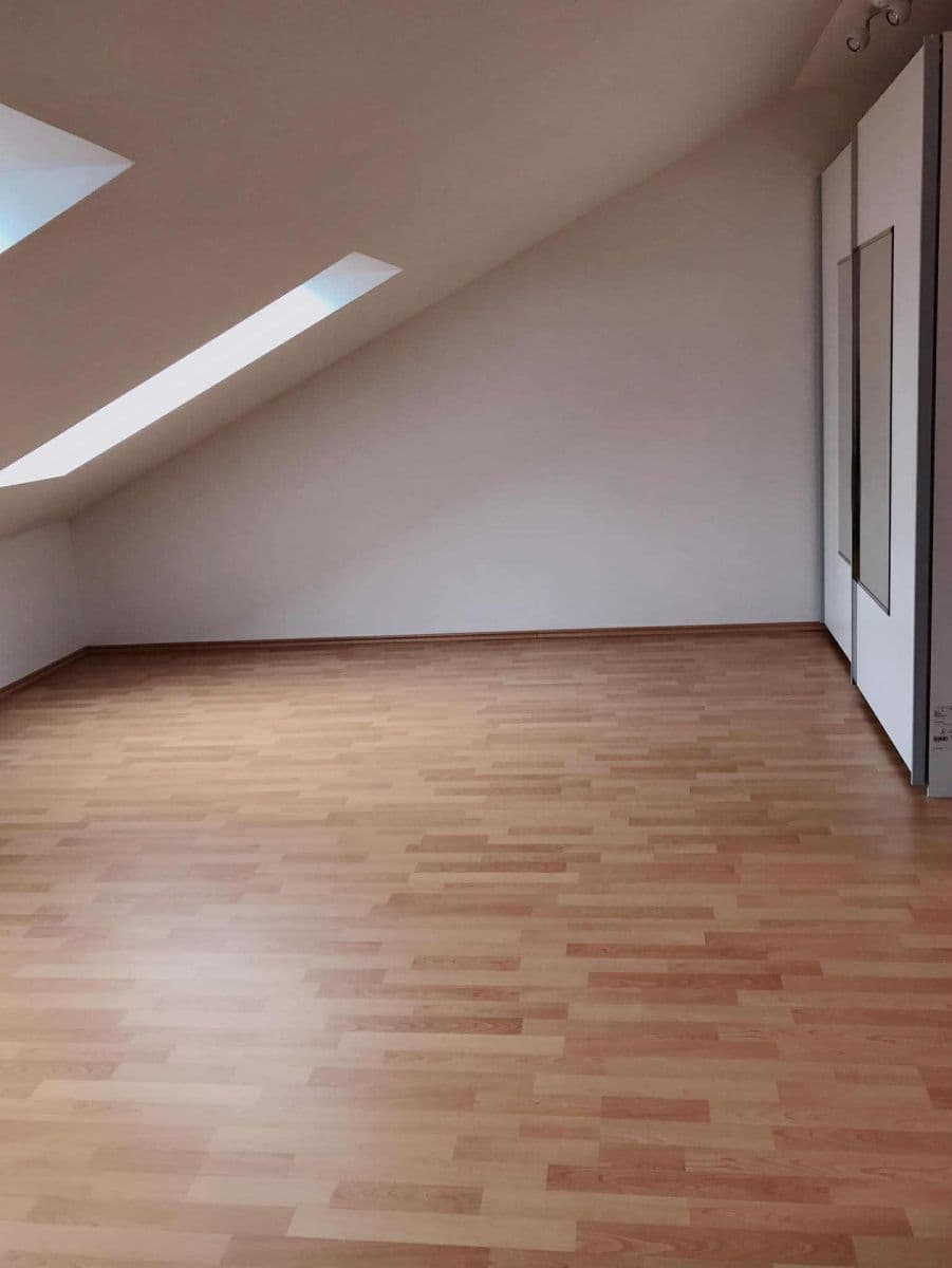 Prenájom domu 240 m², pozemek 240 m², Předenická, Praha, Praha Prenájom domu 240 m², pozemek 240 m², Předenická, Praha, Praha