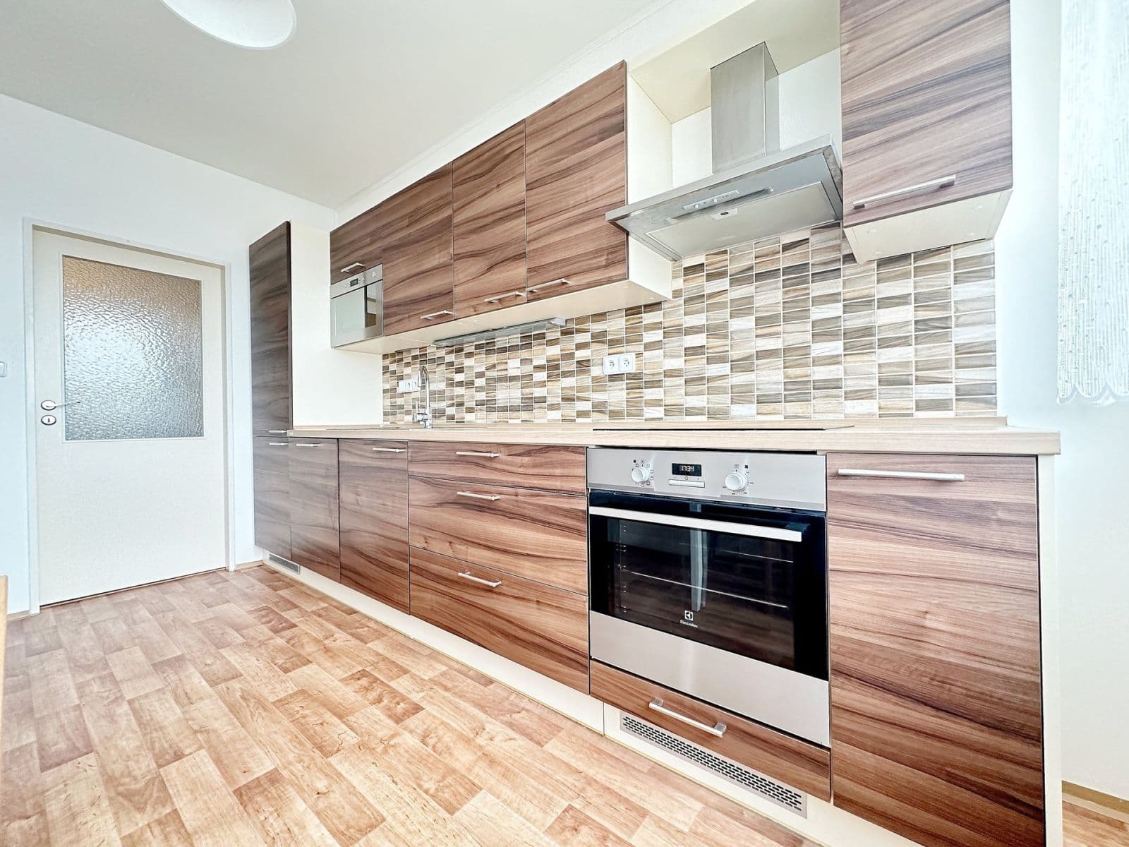 Prenájom bytu 2-izbový 38 m², Nevanova, Praha, Praha Prenájom bytu 2-izbový 38 m², Nevanova, Praha, Praha