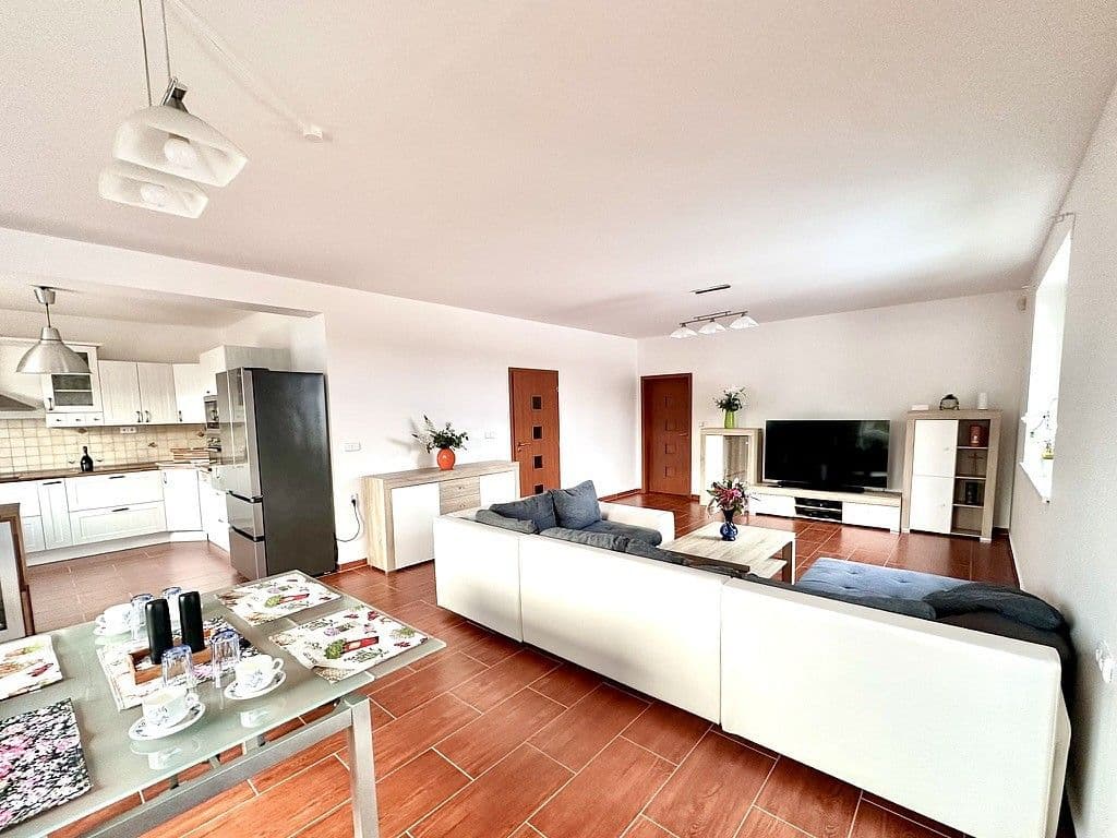 Predaj domu 235 m², pozemek 1.127 m², Zlatá, Středočeský kraj Predaj domu 235 m², pozemek 1.127 m², Zlatá, Středočeský kraj