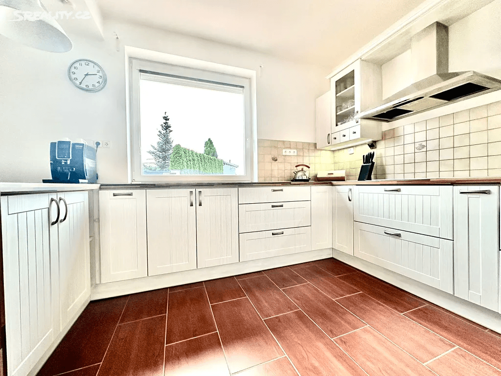 Predaj domu 235 m², pozemek 1.127 m², Zlatá, Středočeský kraj Predaj domu 235 m², pozemek 1.127 m², Zlatá, Středočeský kraj