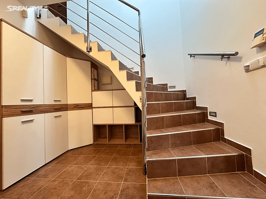 Predaj domu 235 m², pozemek 1.127 m², Zlatá, Středočeský kraj Predaj domu 235 m², pozemek 1.127 m², Zlatá, Středočeský kraj