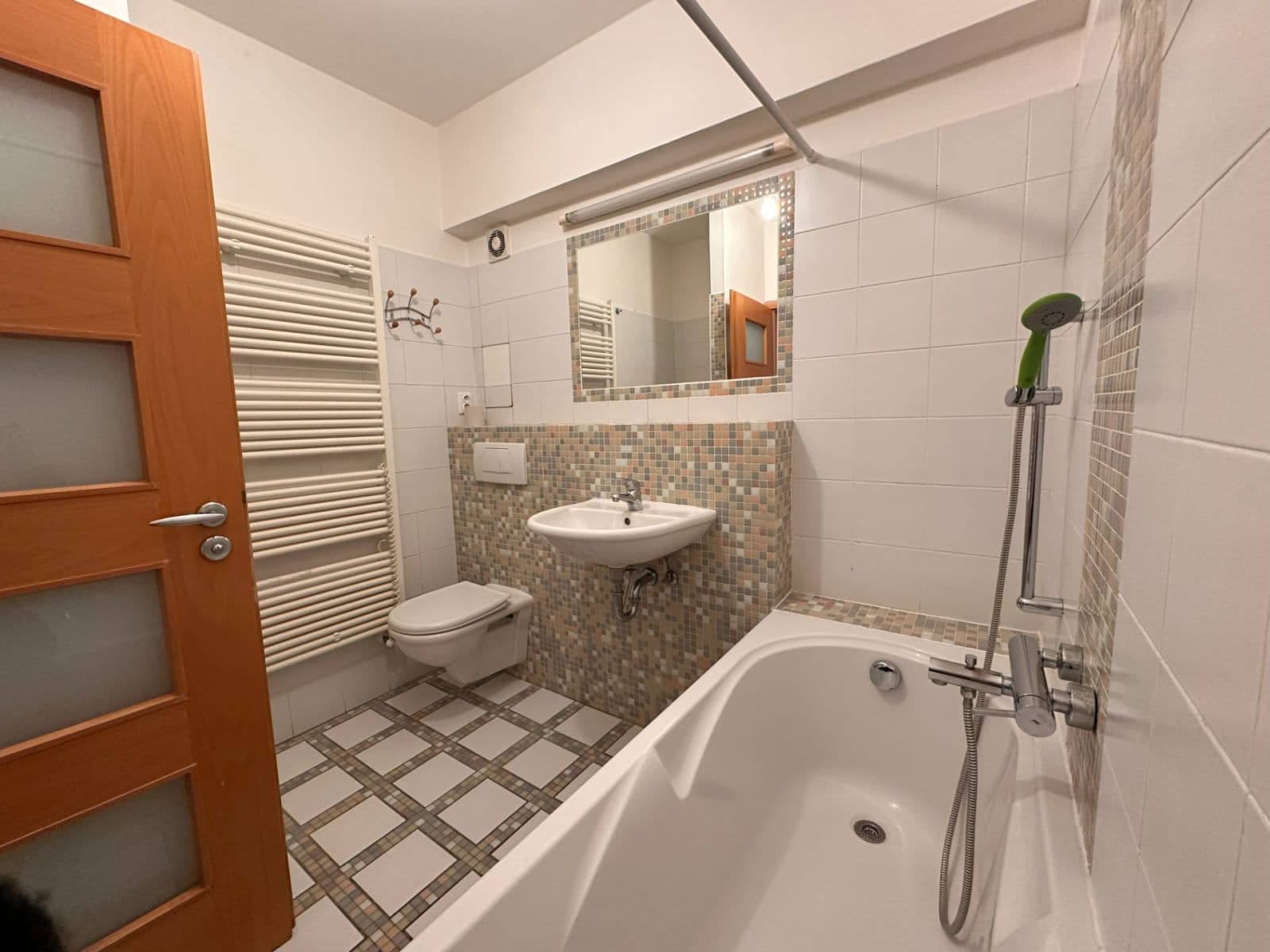 Prenájom bytu 3-izbový 64 m², Hlubočepská, Praha, Praha Prenájom bytu 3-izbový 64 m², Hlubočepská, Praha, Praha