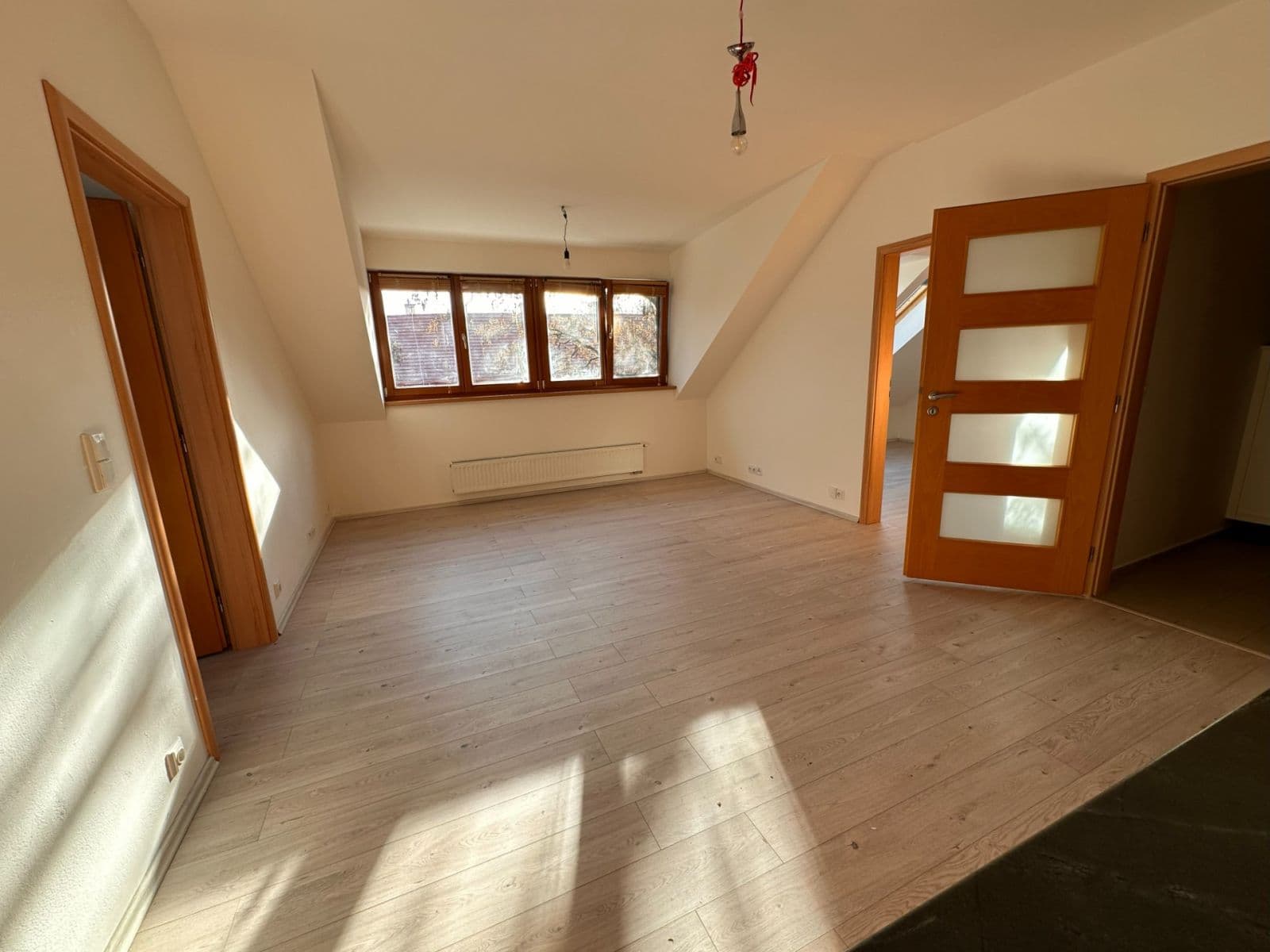 Prenájom bytu 3-izbový 64 m², Hlubočepská, Praha, Praha Prenájom bytu 3-izbový 64 m², Hlubočepská, Praha, Praha