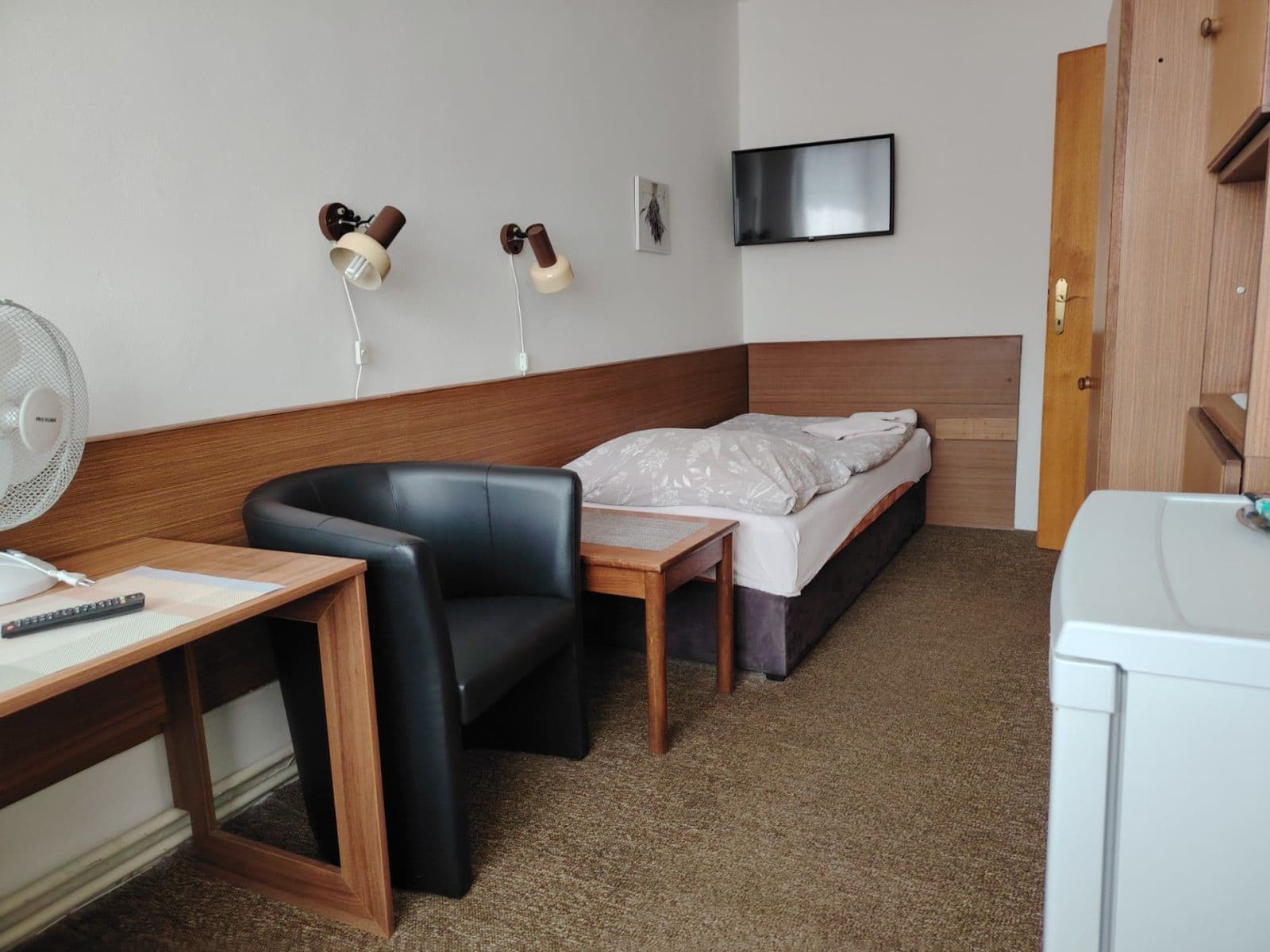 Prenájom bytu Garsoniéra 18 m², Ústecká, Praha, Praha Prenájom bytu Garsoniéra 18 m², Ústecká, Praha, Praha
