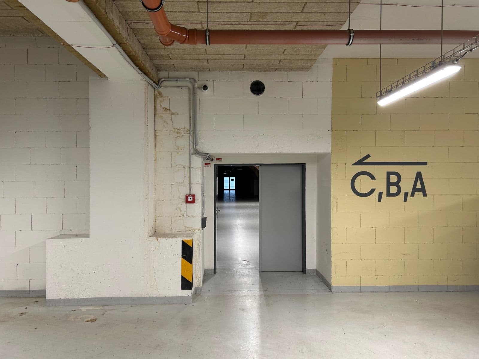 Prenájom nebytového priestoru 24 m², Lindleyova, Praha, Praha Prenájom nebytového priestoru 24 m², Lindleyova, Praha, Praha