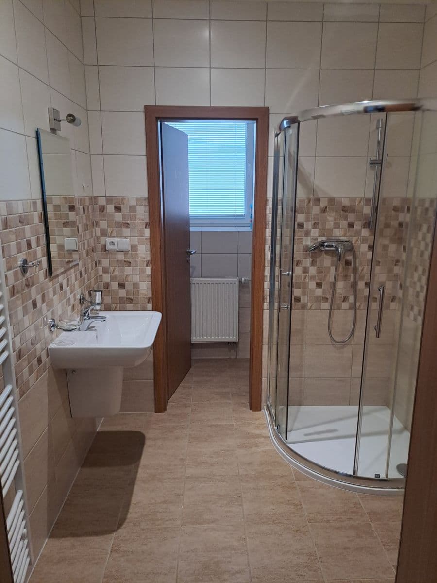 Prenájom bytu 2-izbový 62 m², Na Staré vinici, Praha, Praha Prenájom bytu 2-izbový 62 m², Na Staré vinici, Praha, Praha