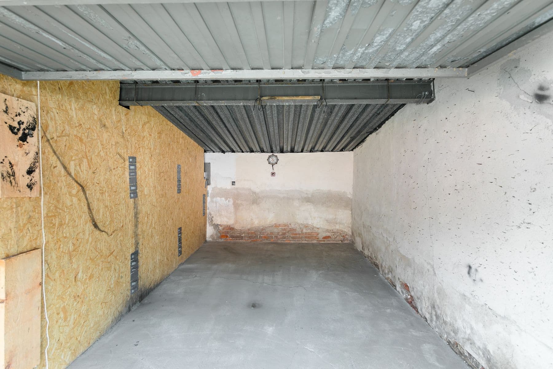 Predaj garáže 15 m², Ke Koupališti, Liberec, Liberecký kraj Predaj garáže 15 m², Ke Koupališti, Liberec, Liberecký kraj