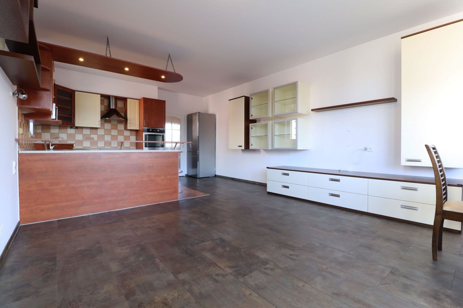 Prenájom bytu 3-izbový 76 m², Pastevců, Praha, Praha Prenájom bytu 3-izbový 76 m², Pastevců, Praha, Praha