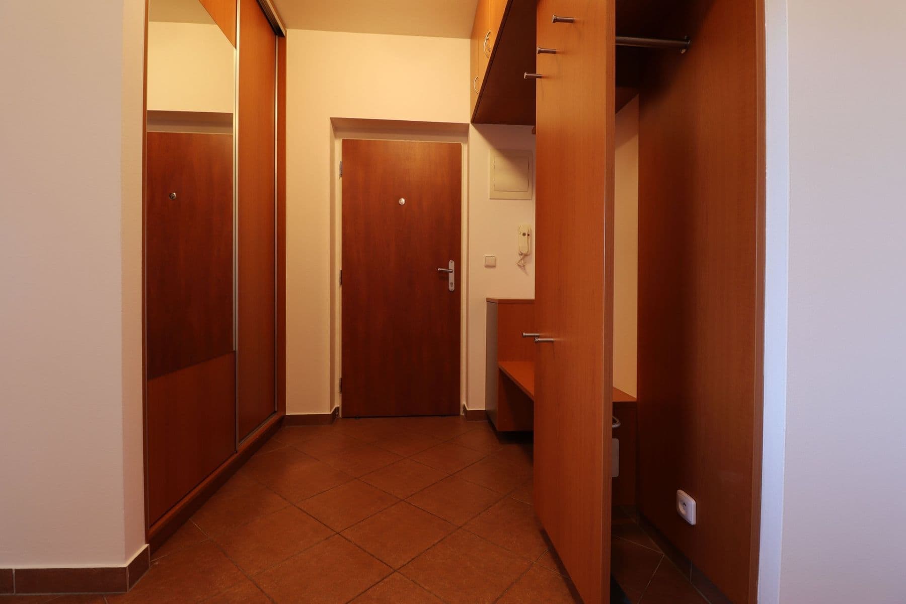 Prenájom bytu 3-izbový 76 m², Pastevců, Praha, Praha Prenájom bytu 3-izbový 76 m², Pastevců, Praha, Praha