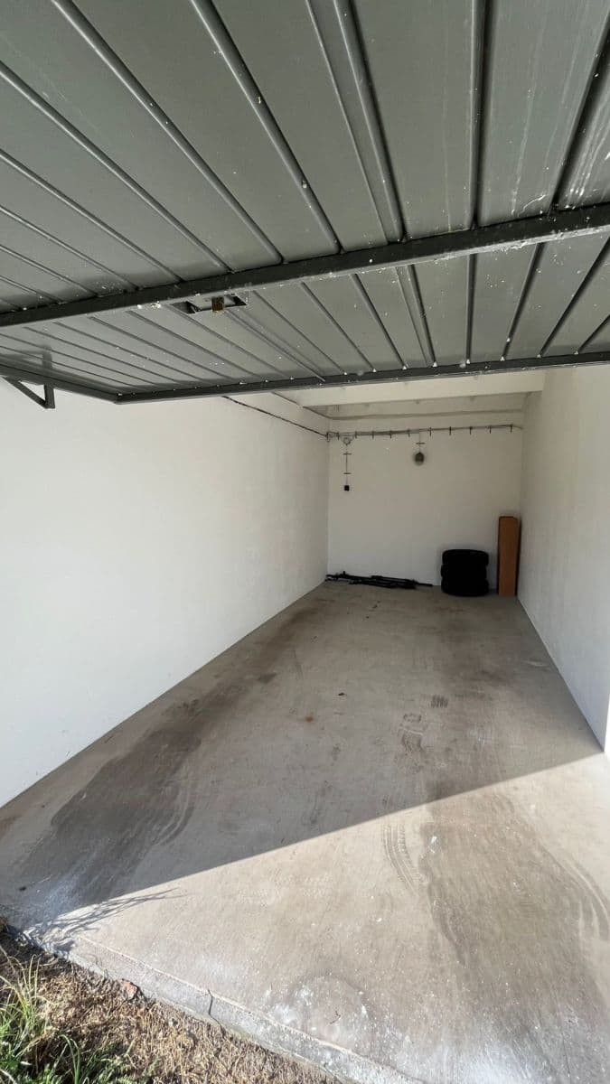 Predaj garáže 22 m², Novákova, Mladá Boleslav, Středočeský kraj Predaj garáže 22 m², Novákova, Mladá Boleslav, Středočeský kraj