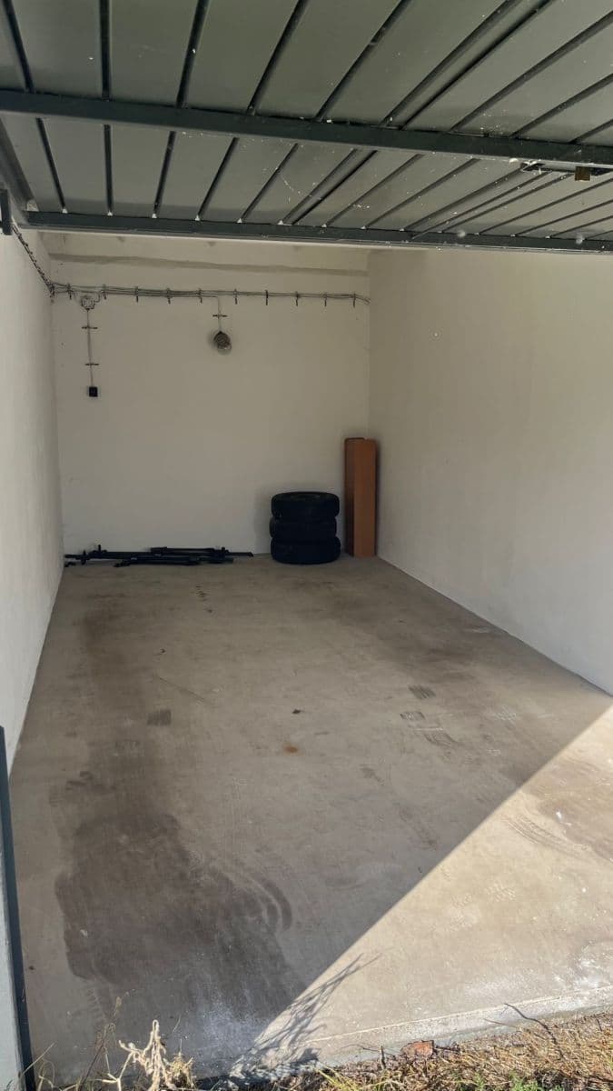 Predaj garáže 22 m², Novákova, Mladá Boleslav, Středočeský kraj Predaj garáže 22 m², Novákova, Mladá Boleslav, Středočeský kraj