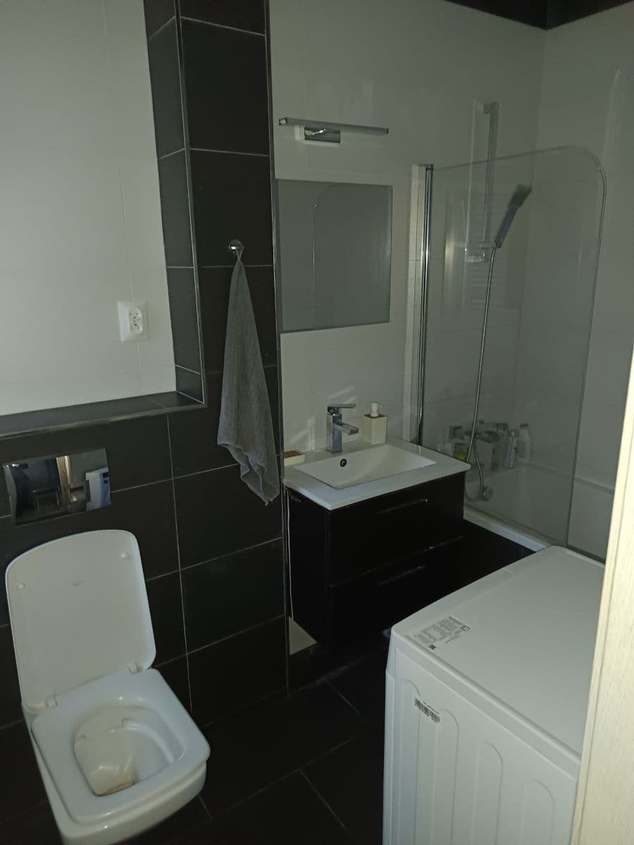 Predaj bytu 1-izbový 42 m², Sokolská třída, Ostrava, Moravskoslezský kraj Predaj bytu 1-izbový 42 m², Sokolská třída, Ostrava, Moravskoslezský kraj