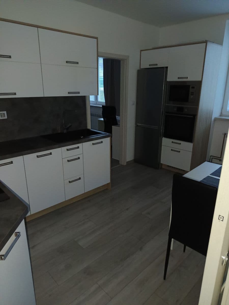 Predaj bytu 1-izbový 42 m², Sokolská třída, Ostrava, Moravskoslezský kraj Predaj bytu 1-izbový 42 m², Sokolská třída, Ostrava, Moravskoslezský kraj