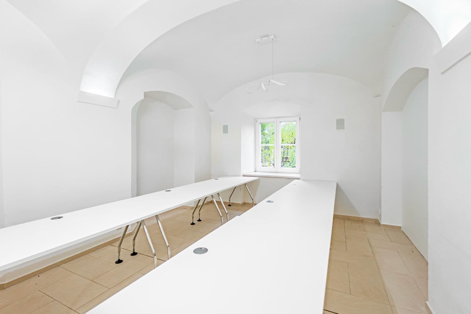 Prenájom kancelárie 60 m², Kotlaska, Praha, Praha Prenájom kancelárie 60 m², Kotlaska, Praha, Praha