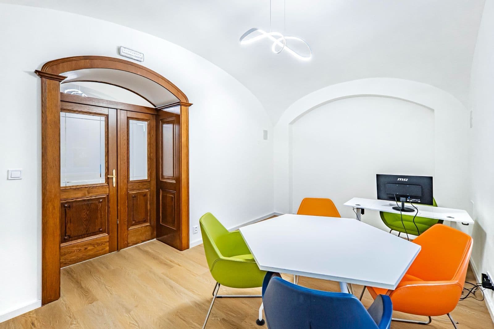 Prenájom kancelárie 60 m², Kotlaska, Praha, Praha Prenájom kancelárie 60 m², Kotlaska, Praha, Praha