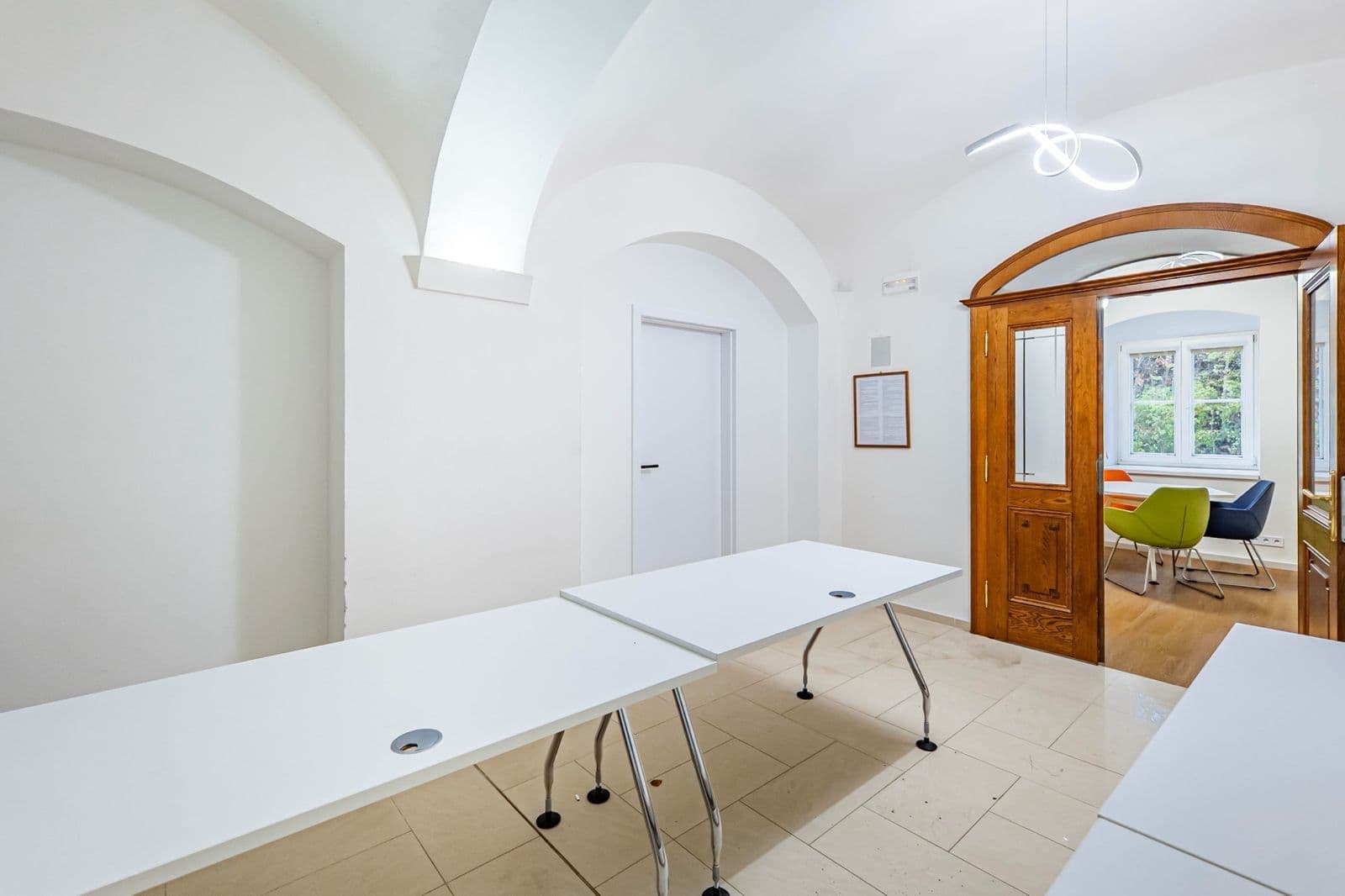 Prenájom kancelárie 60 m², Kotlaska, Praha, Praha Prenájom kancelárie 60 m², Kotlaska, Praha, Praha