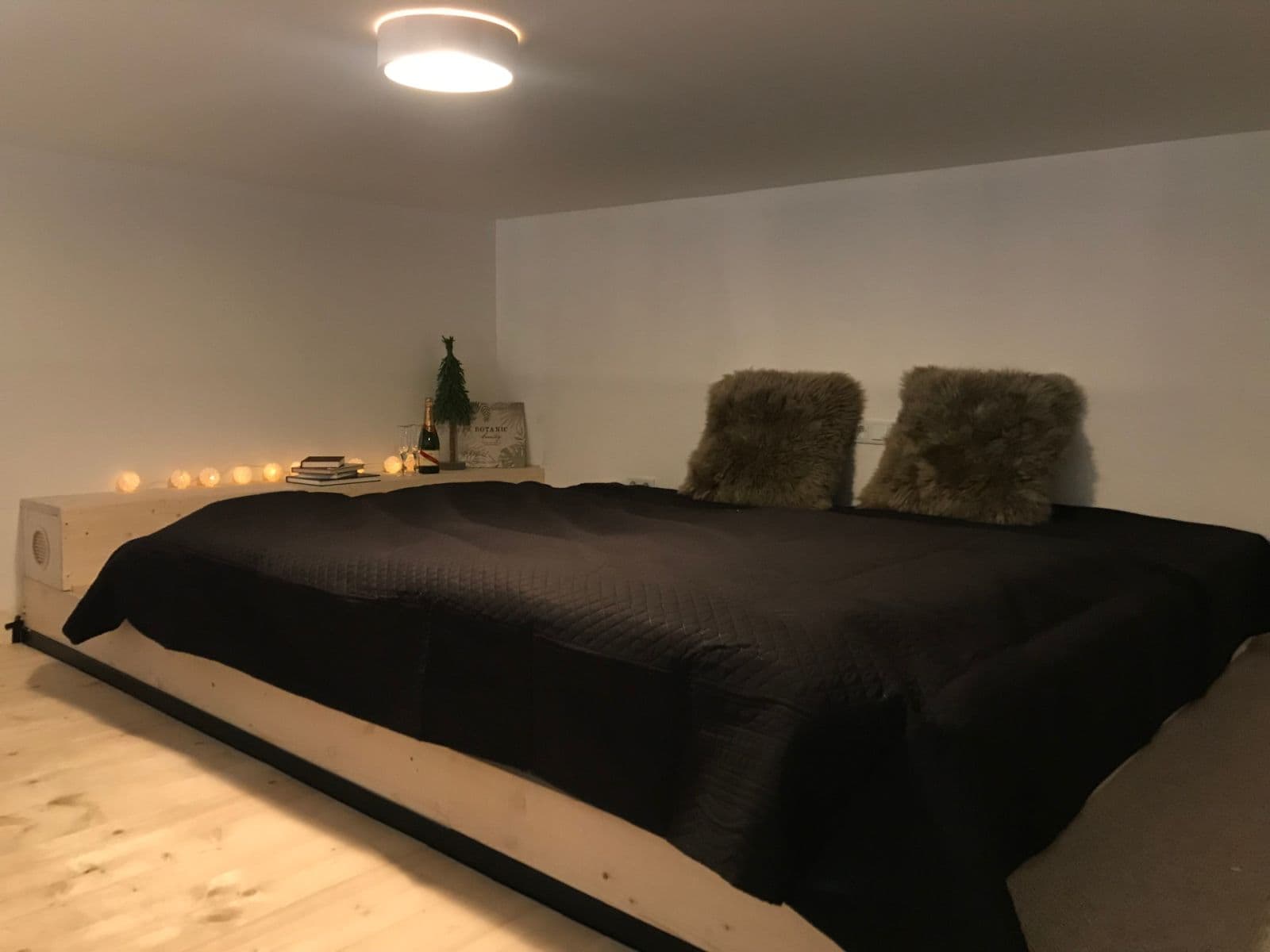 Prenájom bytu 2-izbový 45 m², Ambrožova, Praha, Praha Prenájom bytu 2-izbový 45 m², Ambrožova, Praha, Praha