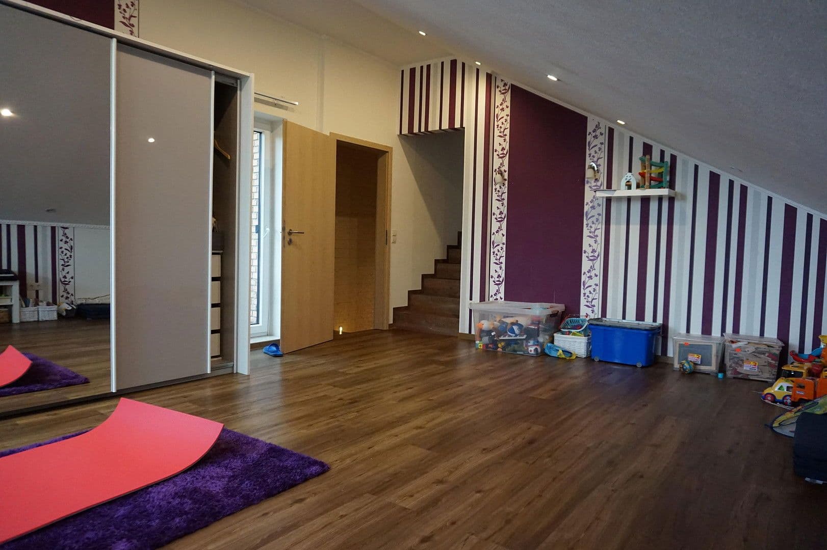 Predaj domu 173 m², pozemek 293 m², Georgsmarienhütte, Dolné Sasko Predaj domu 173 m², pozemek 293 m², Georgsmarienhütte, Dolné Sasko