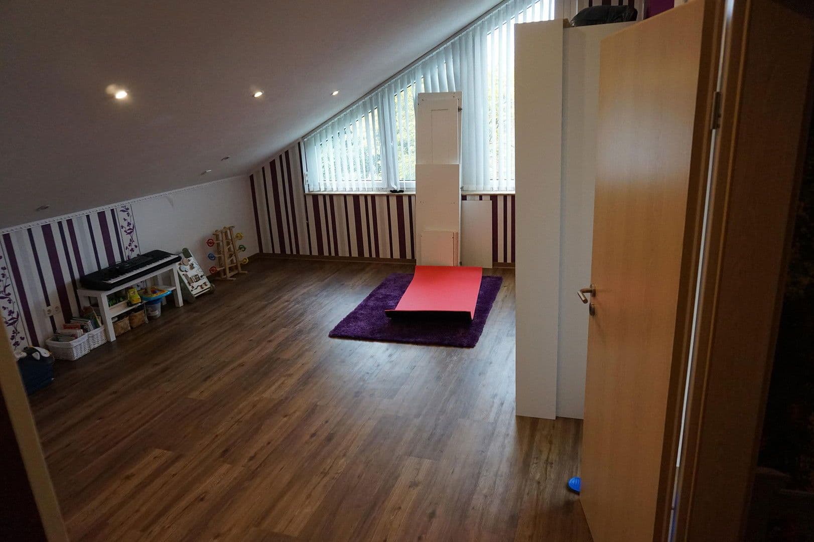 Predaj domu 173 m², pozemek 293 m², Georgsmarienhütte, Dolné Sasko Predaj domu 173 m², pozemek 293 m², Georgsmarienhütte, Dolné Sasko