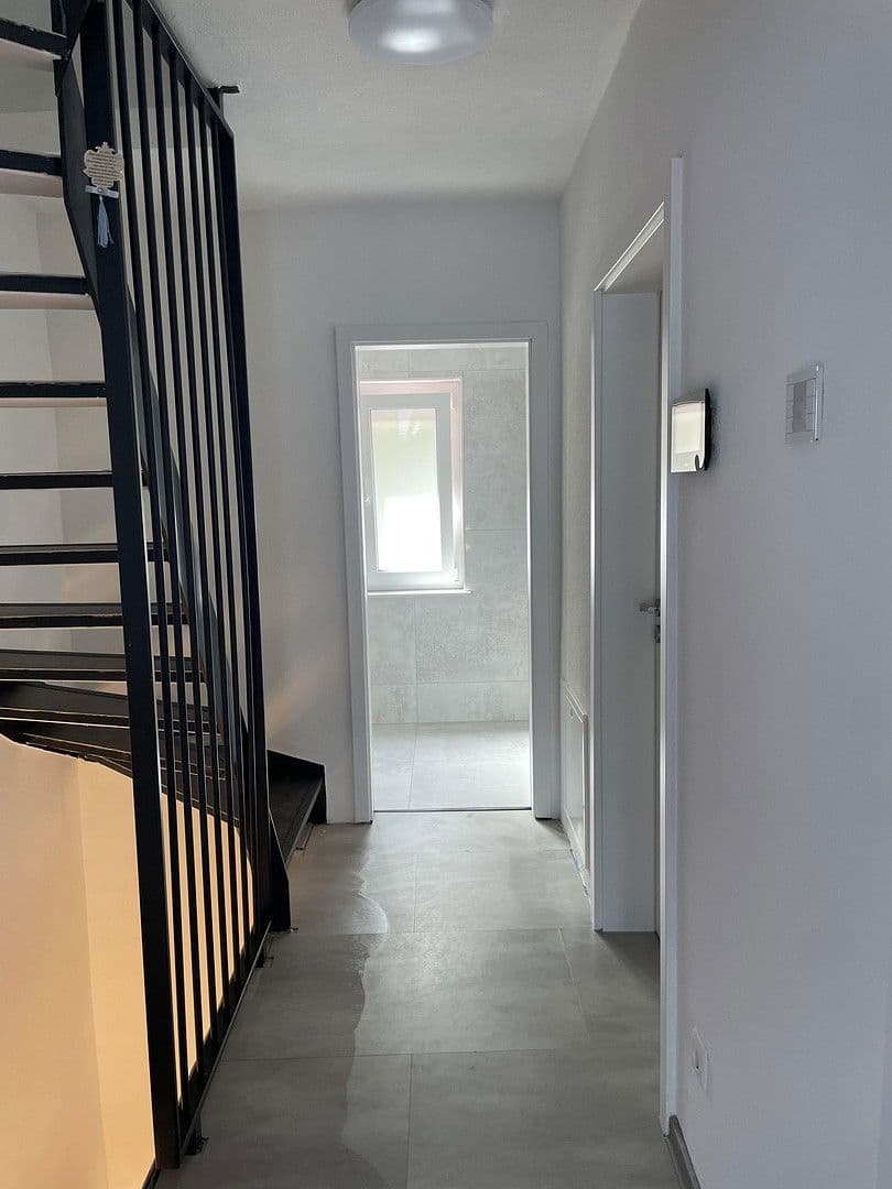 Predaj domu 117 m², pozemek 234 m², Mutzenreisstr 30, Esslingen am Neckar, Bádensko-Wurttembersko Predaj domu 117 m², pozemek 234 m², Mutzenreisstr 30, Esslingen am Neckar, Bádensko-Wurttembersko