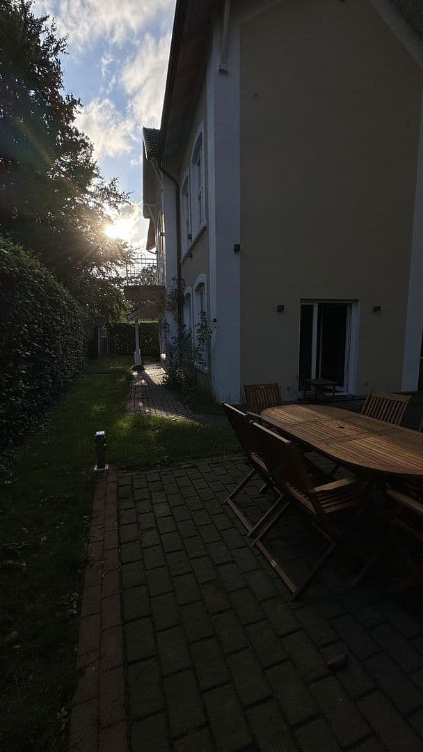 Prenájom bytu 5-izbový 139 m², Hamburg, Hamburg Prenájom bytu 5-izbový 139 m², Hamburg, Hamburg