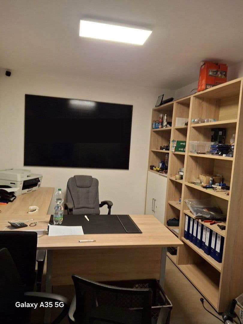 Prenájom nebytového priestoru 500 m², Robert-Bosch-Str. 3, Quakenbrück, Dolné Sasko Prenájom nebytového priestoru 500 m², Robert-Bosch-Str. 3, Quakenbrück, Dolné Sasko